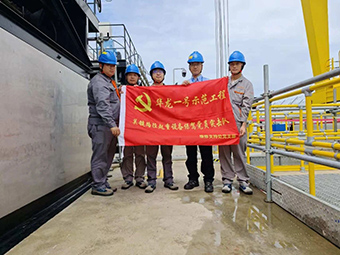 業(yè)主給華新機(jī)電黨員突擊隊(duì)頒了“金牌”！